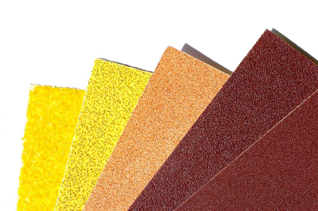 sandpaper examples - different abrasive grains and grits