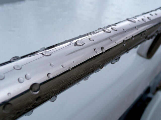 https://www.empireabrasives.com/product_images/uploaded_images/stainless-steel-handrail-waterdrops.jpg